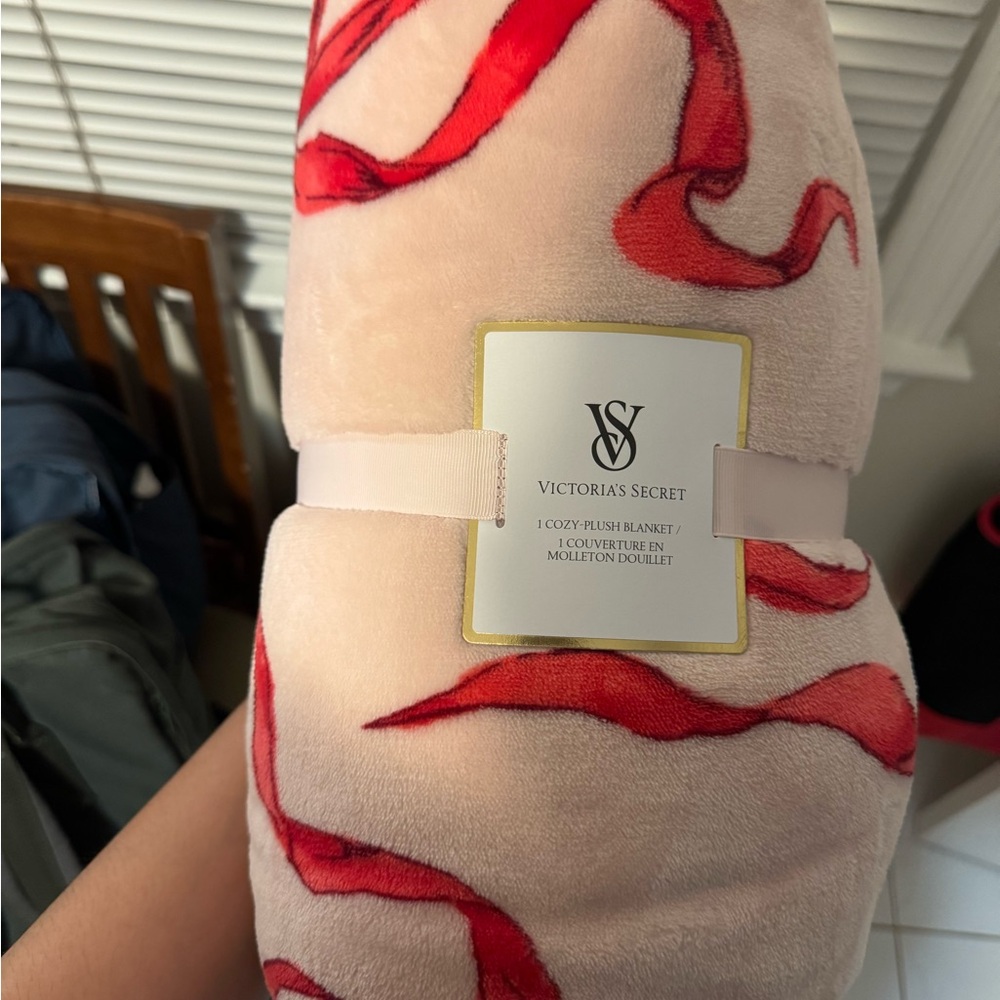 Victoria's Secret Cozy Plush Blanket